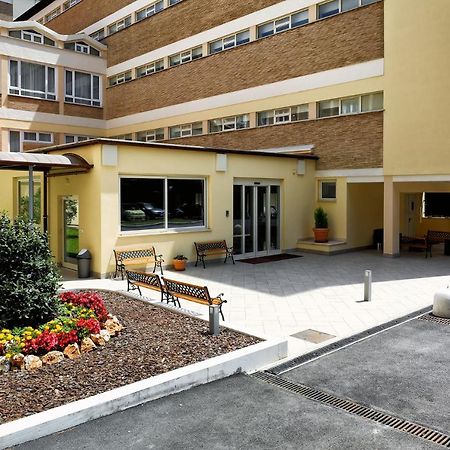 Casa Per Ferie San Juan De Avila روما المظهر الخارجي الصورة