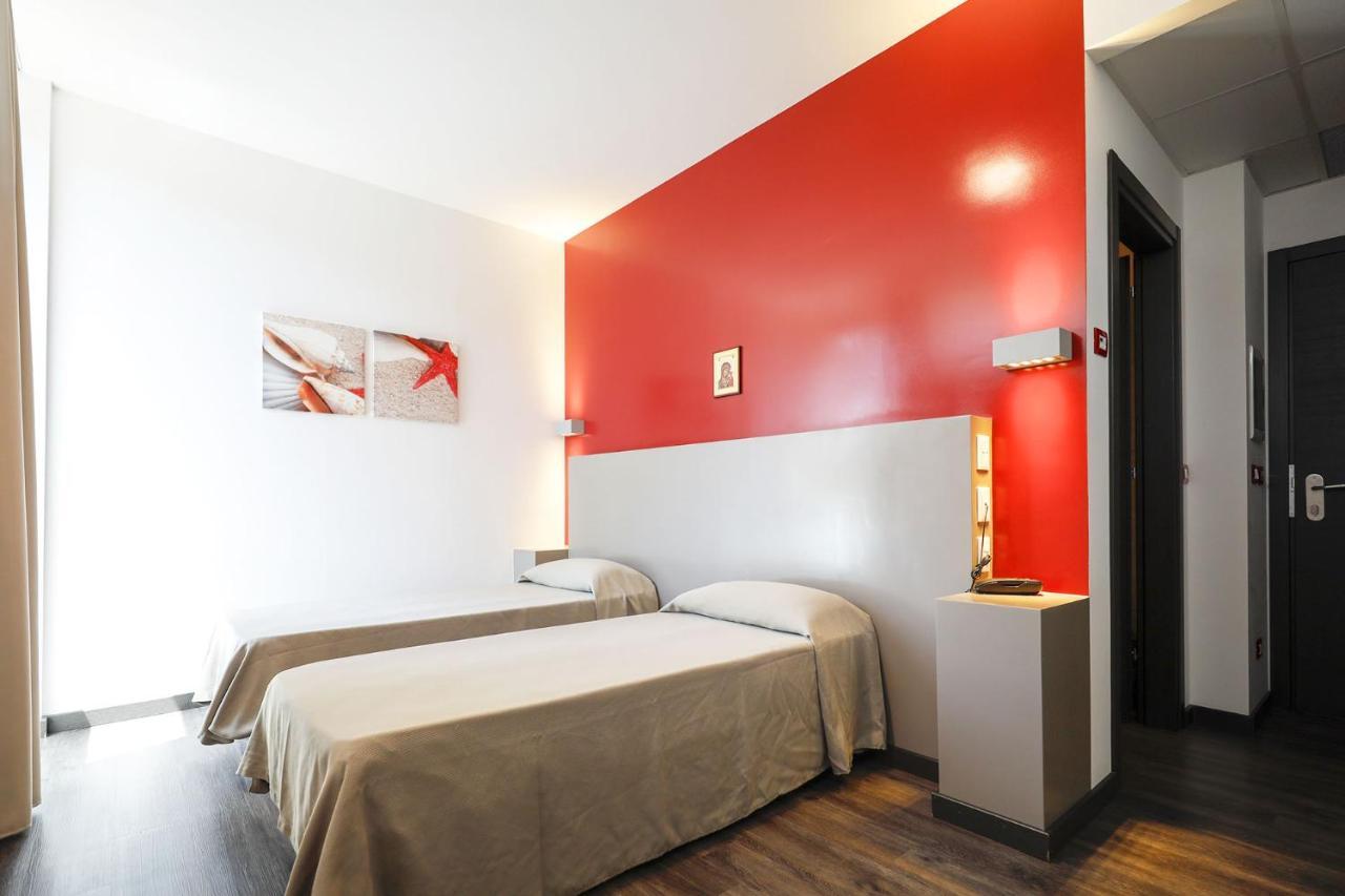 Casa Per Ferie San Juan De Avila روما المظهر الخارجي الصورة