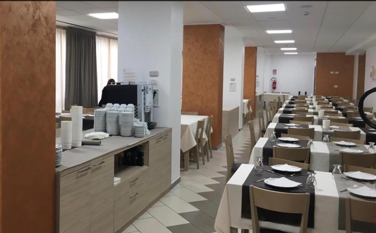 Casa Per Ferie San Juan De Avila روما المظهر الخارجي الصورة