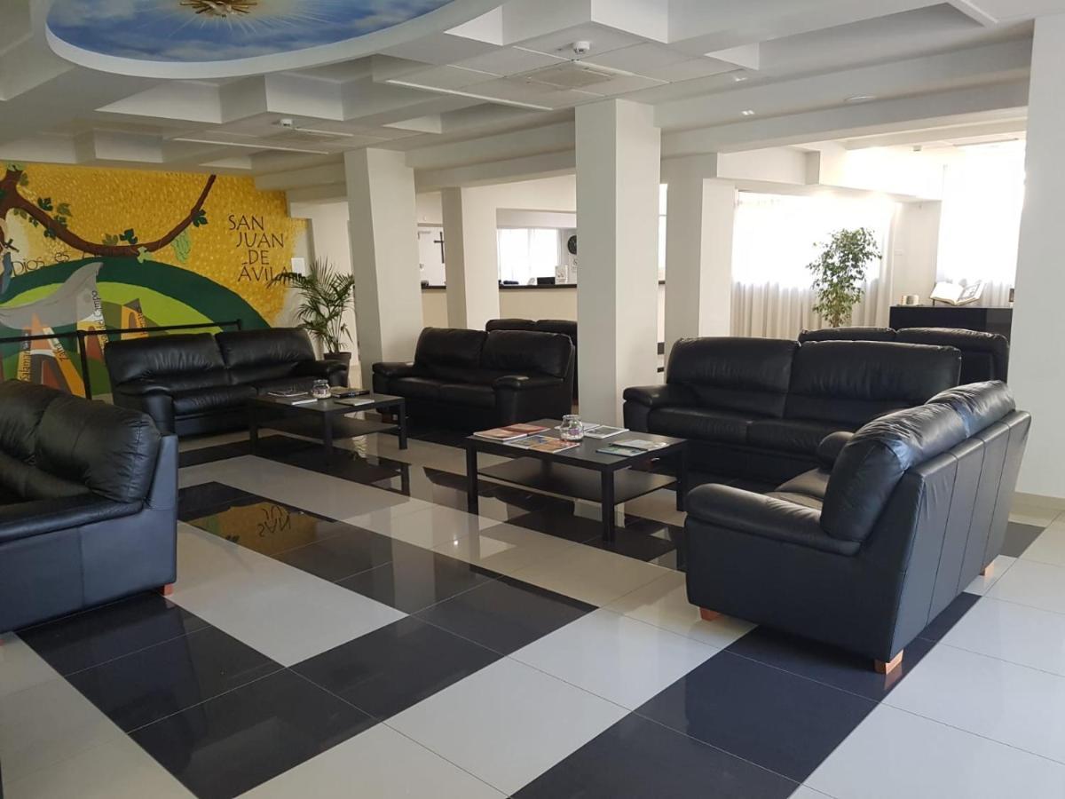 Casa Per Ferie San Juan De Avila روما المظهر الخارجي الصورة