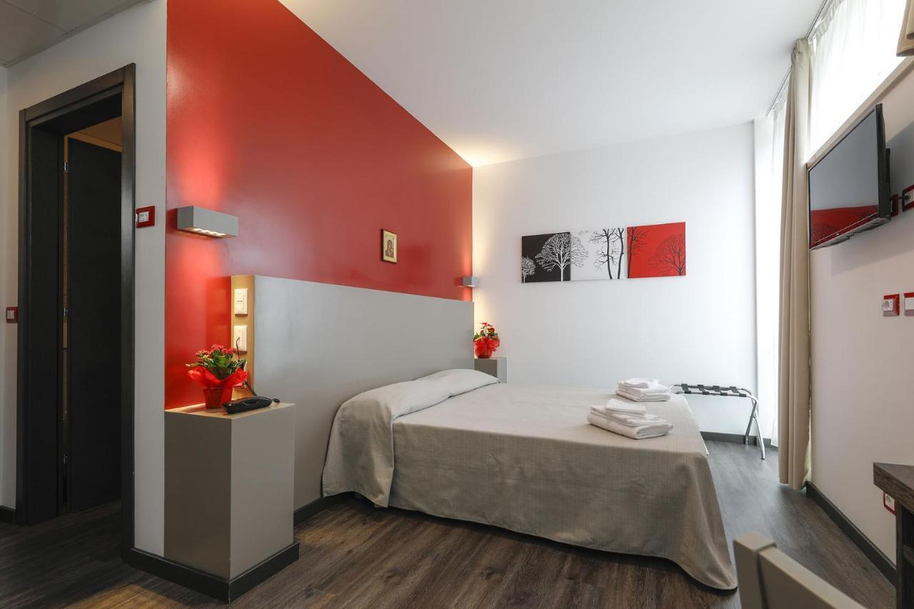 Casa Per Ferie San Juan De Avila روما المظهر الخارجي الصورة